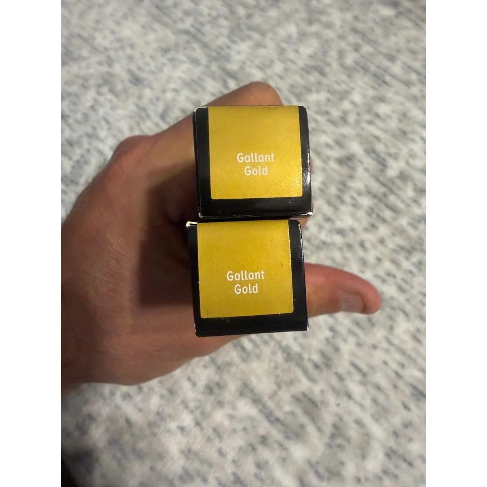 IT Cosmetics Superhero No Tug Shadow Stick‎ Gallant Gold Longwear 2pack NWT